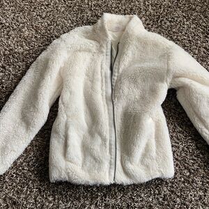 Girl’s faux fur coat- Size 10/12